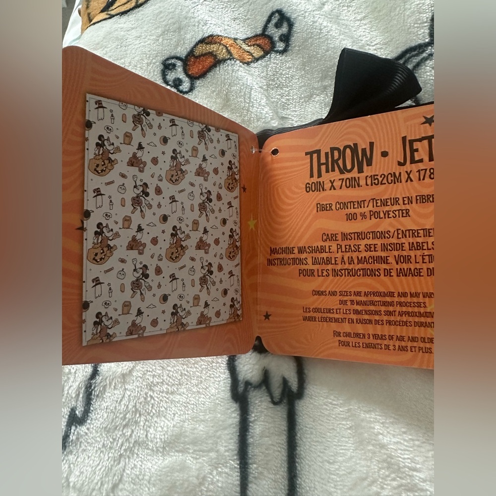 Disney Mickey Minnie 🎃 Halloween Plush Throw Blanket 60x70 NWT - Picture 7 of 7